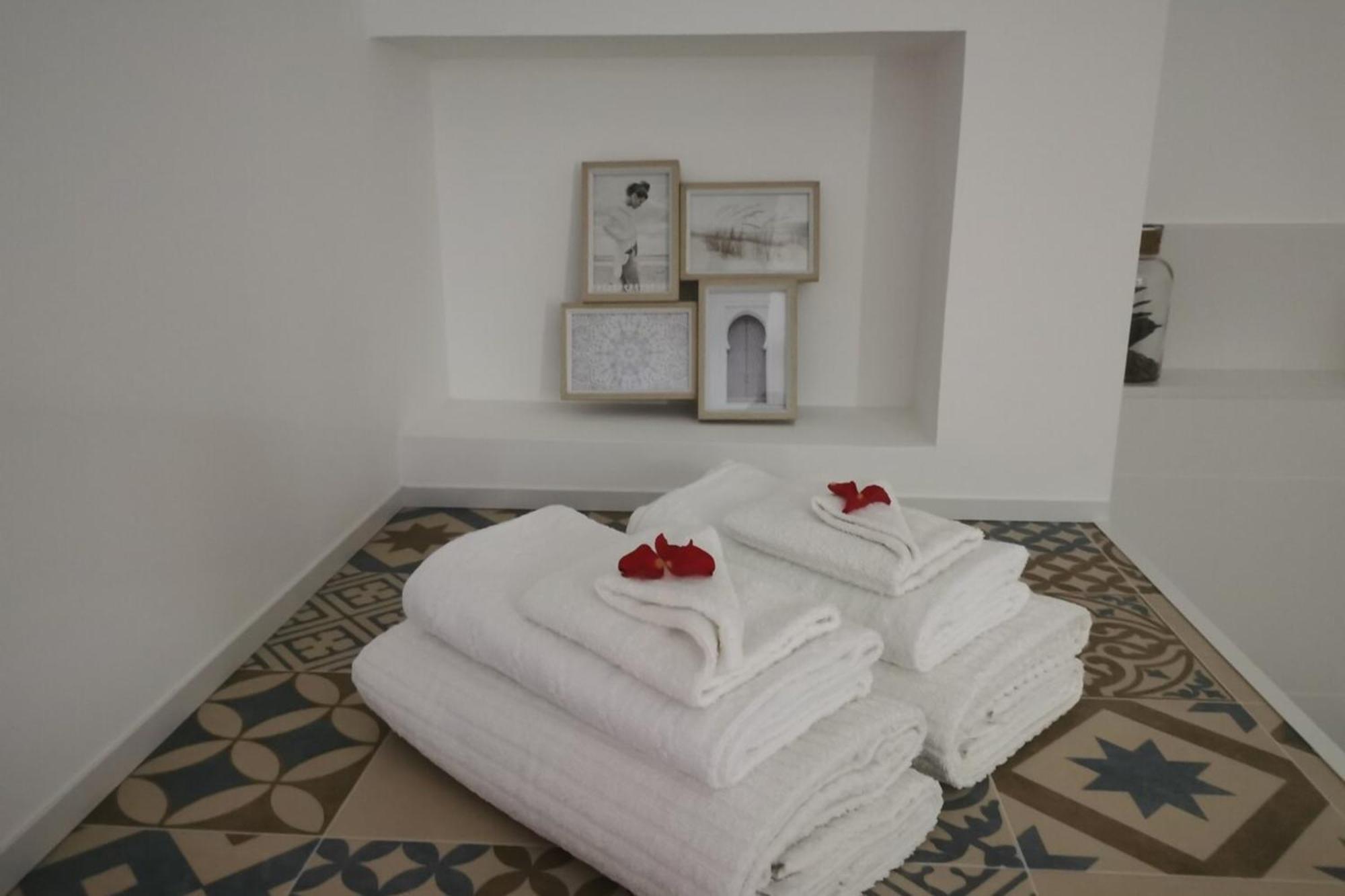 Love Room Perpignan Jacuzzi & Ambiance Romantique Villeneuve-de-la-Raho المظهر الخارجي الصورة